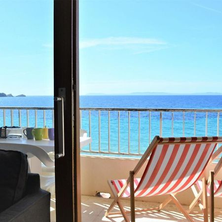 Studio Sur Plage Cavaliere Avec Terrasse, 1Er Etage, 2 Couchages - Fr-1-251-80 Le Lavandou Exterior photo